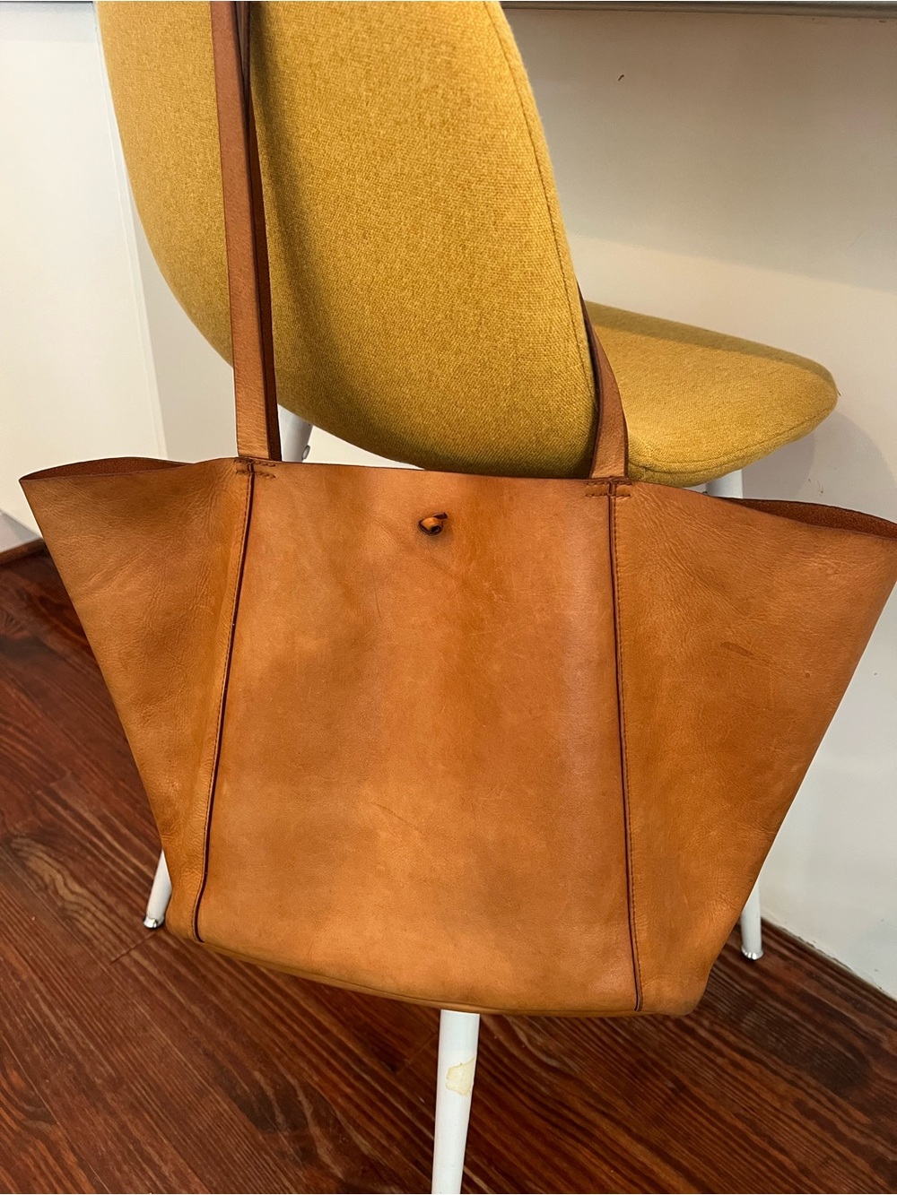 MADEWELL Medium Leather Tote Crossbody Bag English Saddle Leather